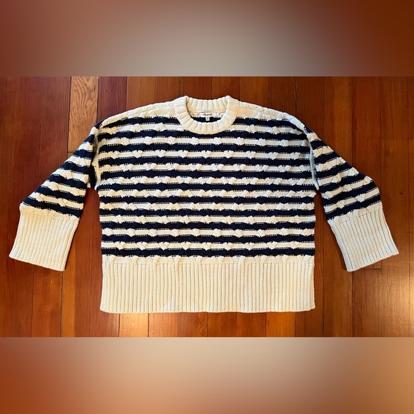 NWOT Madewell Cable-Knit Oversized Sweater in Stripe - Medium - Ivory and Navy - Picture 8 of 10